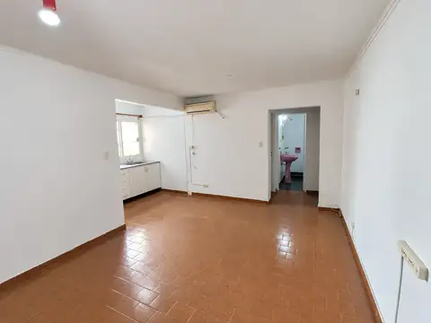 Cochabamba 1500, Piso 2