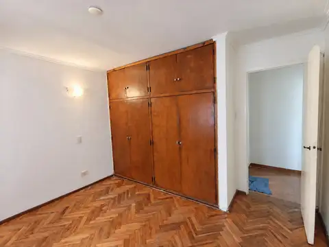 Departamento en Alquiler en Abasto, $ 400.000