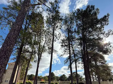 Terreno en Venta en Los Pinares Country Club, Countries y Barrios Cerrados en Exaltacion de la Cruz