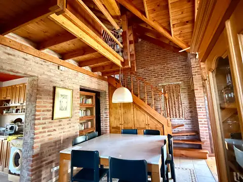 Casa 3 ambientes con 2 baños