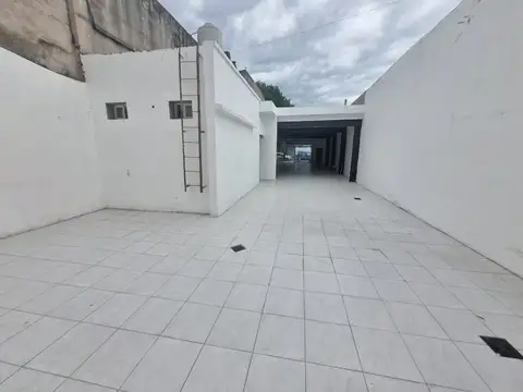 Local en Alquiler Via Púb.