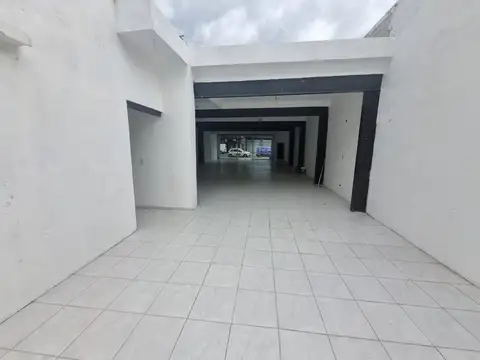 Local en Alquiler en Villa Real, USD 3.000