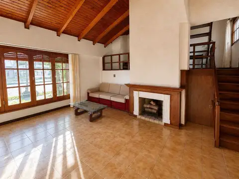 Casa en Venta con 1 cochera