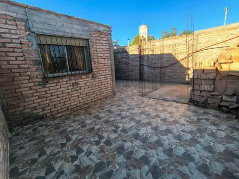 Casa sobre calle Rodriguez. Chimbas