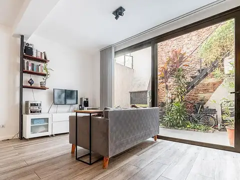 Depto Tipo Casa en Venta 50 años