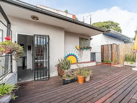 PH EN DOS PLANTAS CON TERRAZA PARRILLA SIN EXPENSAS RECICLADO LUMINOSO