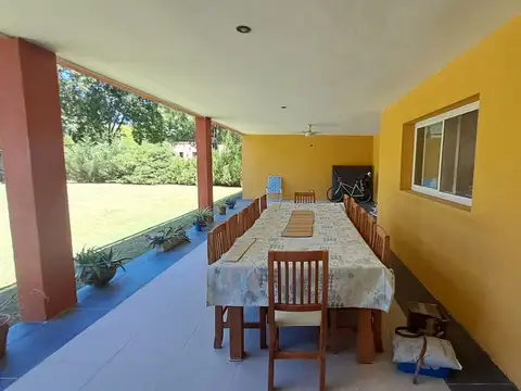 Casa 6 ambientes con 5 baños