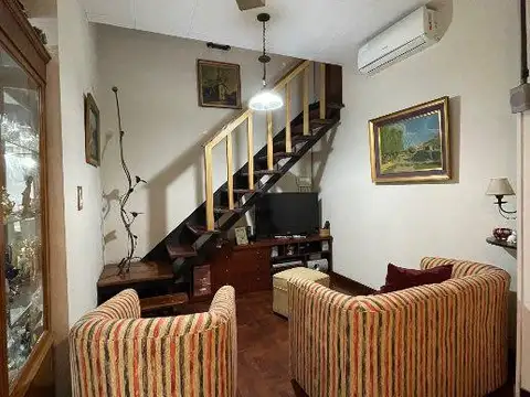 Depto Tipo Casa 3 ambientes con 2 baños