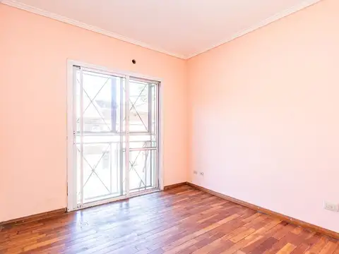 Depto Tipo Casa en Venta en Lanus Oeste, USD 64.000