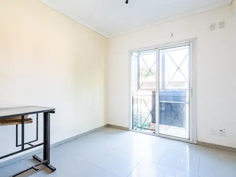Depto Tipo Casa en Venta en Lanus Oeste, USD 74.000