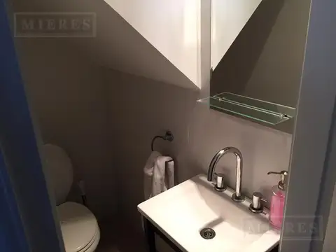 Casa en Alquiler Temporal con 2 cocheras