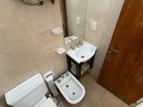 Oficina en alquiler en Nuestra Señora De Lourdes, muy luminosa, estilo duplex