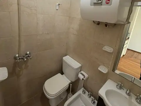 San Luis 2200, Piso 01