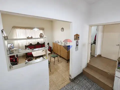 VENTA PH 5 AMBIENTES CON JARDIN BERNAL OESTE