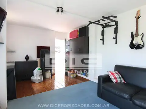 Depto Tipo Casa en Venta de 3 ambientes