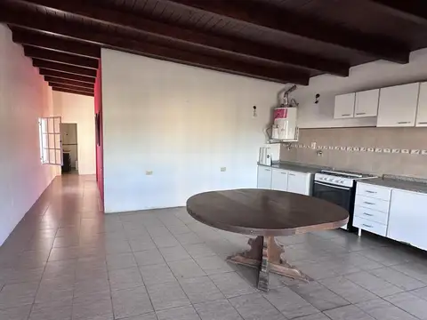 Casa 3 ambientes con 1 baño