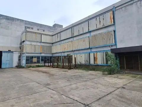 ALQUILER DEPOSITO SOBRE AV GRAL SAN MARTIN EN LA TABLADA