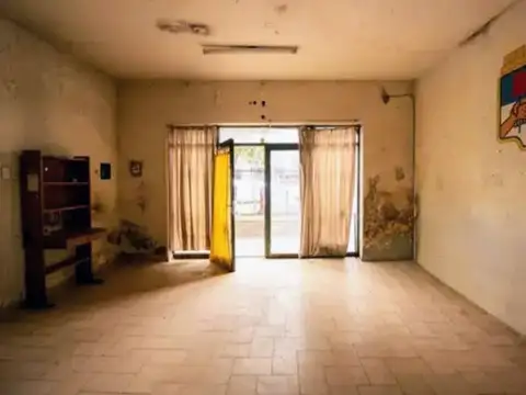 Venta local 70 m2 en Morón Centro