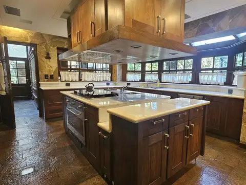 Casa en Alquiler al Este