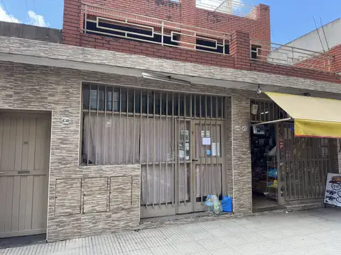 VENTA LOCAL COMERCIAL C BAÑO. AV CASTAÑARES 4700. VILLA LUGANO. CABA.