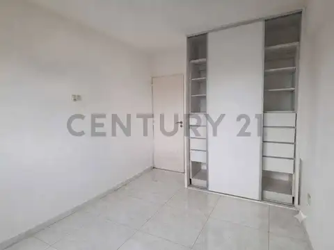 ALQUILA DEPTO 2 AMB. SAENZ PEÑA (OPCIONAL COCHERA)