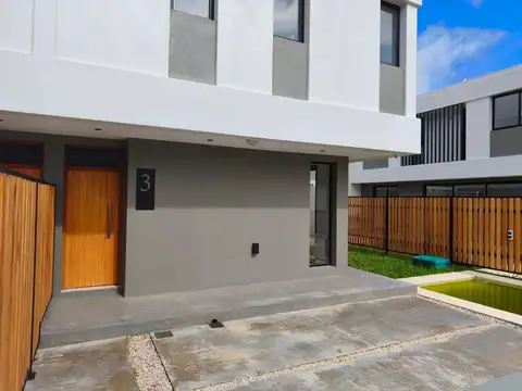 Depto Tipo Casa en Venta de 4 ambientes