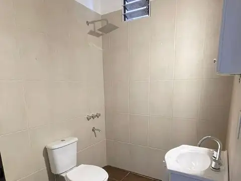 Depto Tipo Casa en Alquiler con 1 cochera