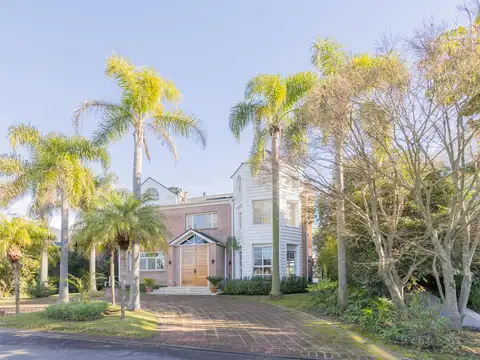 Casa en venta en barrio Bahia del Sol, San Fernando