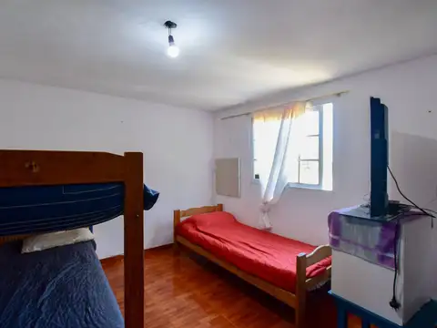 CASA EN VENTA HERNANDEZ 4 DORMITORIOS MAS LOCAL