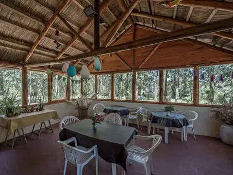 Casa 10 ambientes con 3 baños