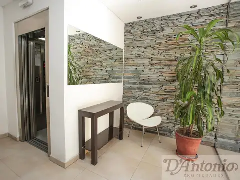 Semipiso 2 Ambientes en Suite con Cochera y Amenities en Caballito