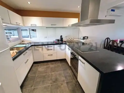 CASA , BOSQUE ALEGRE, MAR DEL PLATA