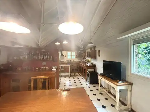 Casa en Venta con 2 cocheras