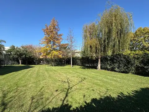 Terreno en Venta en Las Orquídeas, USD 80.000