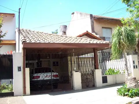 PH tipo casa de 4 amb con patio