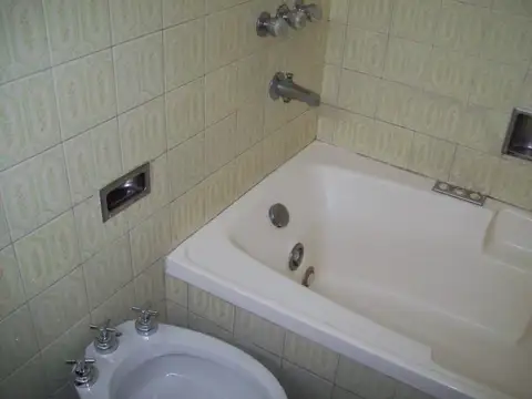 PH tipo casa de 4 amb con patio