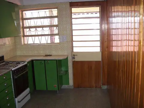 Depto Tipo Casa en Alquiler en Villa Ballester, $ 900.000