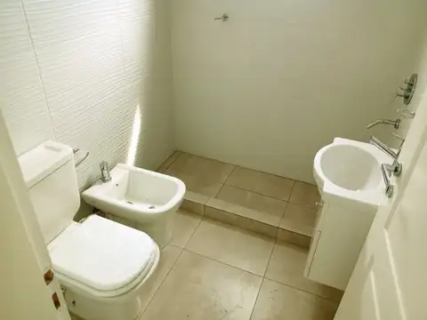 DEPARTAMENTO 3 AMBIENTES 74 M2 A ESTRENAR CON BALCÓN Y VISTA AL FRENTE. AV. BELGRANO 1282 AVELLANEDA