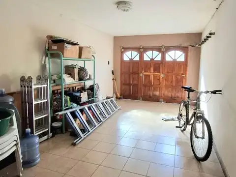 CASA EN VENTA EN PEHUAJÓ CON PILETA