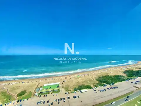 Vende apartamento en Torre Le Parc, Punta del Este. 3 dormitorios