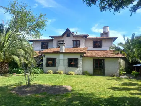 Casa 4 ambientes con 3 baños