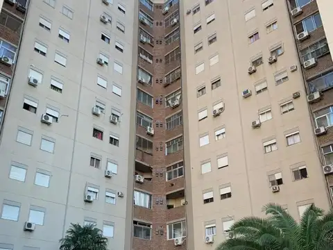 Charlone 602 , Piso 7