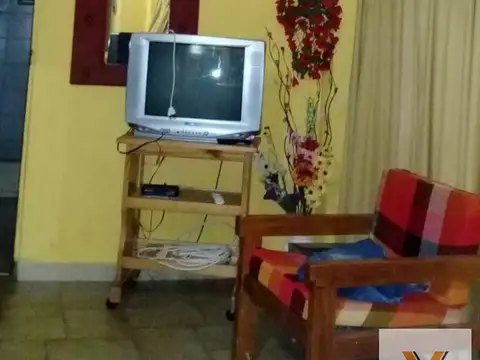 Casa en venta - 2 Dormitorios 1 Baño - Cochera - 1.079Mts2 - Uruguay