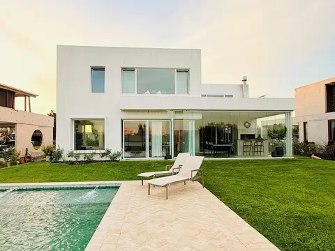ALQUILER CASA 5 AMBIENTES MUELLES PUERTOS DEL LAGO