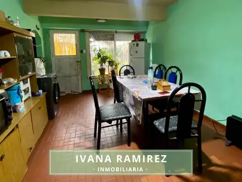 Casa 3 ambientes con 2 baños
