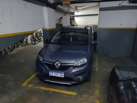 1ER SUBSUELO ,CAPACIDAD PARA DOS AUTOS  MEDIANOS 