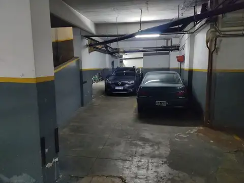1ER SUBSUELO ,CAPACIDAD PARA DOS AUTOS  MEDIANOS 