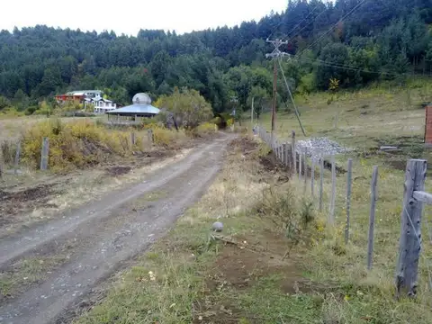 Fracción de 1,3 hs, a 15 minutos de El Bolson, Casa y Sum