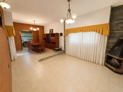 Casa en Venta con 1 cochera