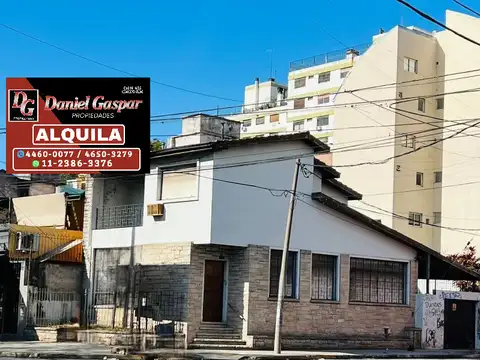 ALQUILER – LOCAL/CASA DE 2 PLANTAS – DESTINO COMERCIAL